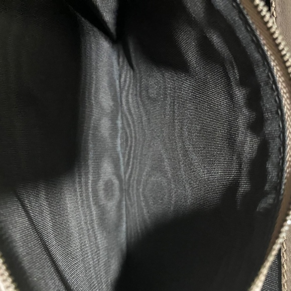 Authentic Gucci Marmont Crossbody - Picture 7 of 12